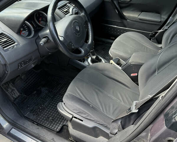 Сірий Рено Меган, об'ємом двигуна 1.9 л та пробігом 322 тис. км за 4500 $, фото 8 на Automoto.ua