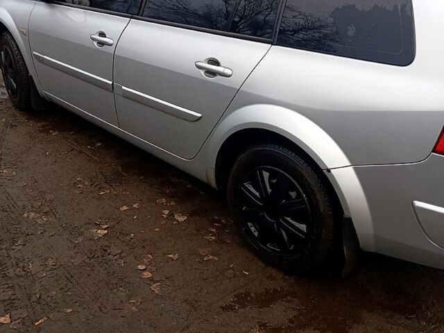 Сірий Рено Меган, об'ємом двигуна 1.6 л та пробігом 260 тис. км за 5000 $, фото 4 на Automoto.ua