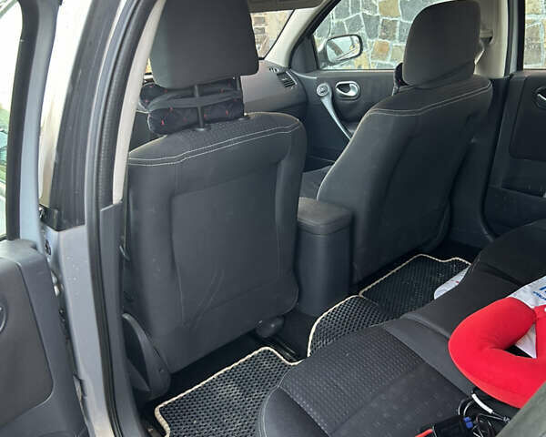 Сірий Рено Меган, об'ємом двигуна 1.6 л та пробігом 306 тис. км за 3500 $, фото 11 на Automoto.ua