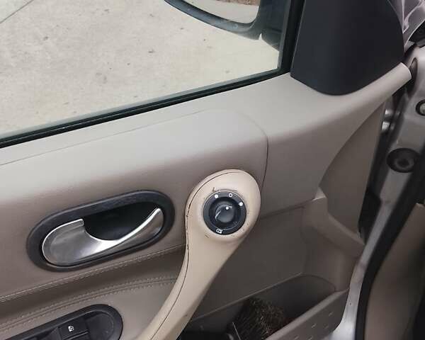 Серый Рено Меган, объемом двигателя 1.6 л и пробегом 189 тыс. км за 4900 $, фото 12 на Automoto.ua