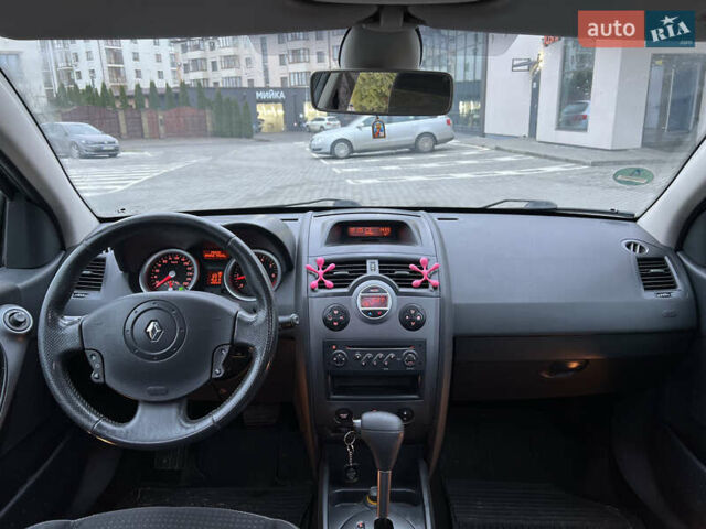 Серый Рено Меган, объемом двигателя 1.6 л и пробегом 221 тыс. км за 4850 $, фото 18 на Automoto.ua