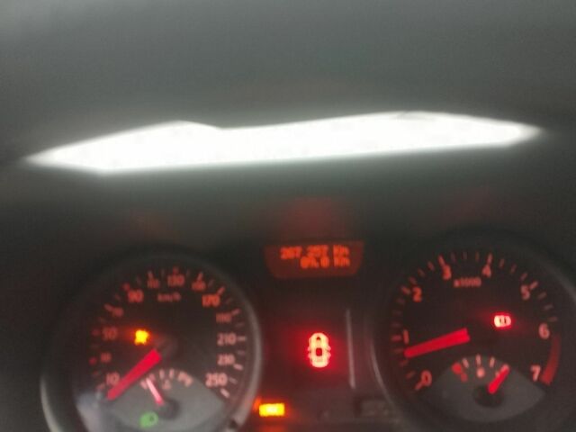 Серый Рено Меган, объемом двигателя 1.6 л и пробегом 267 тыс. км за 4500 $, фото 5 на Automoto.ua