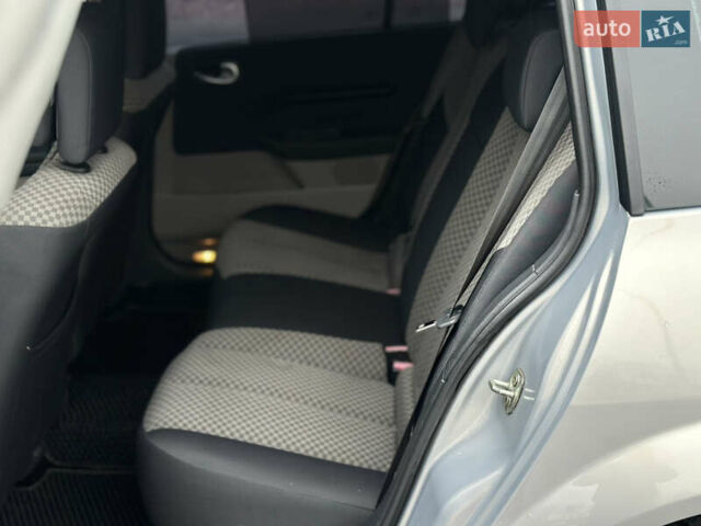 Серый Рено Меган, объемом двигателя 1.6 л и пробегом 215 тыс. км за 4900 $, фото 12 на Automoto.ua