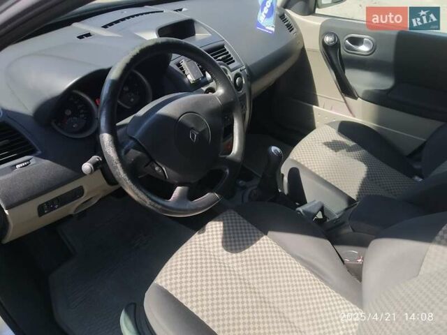 Сірий Рено Меган, об'ємом двигуна 1.6 л та пробігом 223 тис. км за 5300 $, фото 10 на Automoto.ua