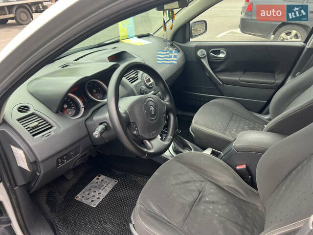 Серый Рено Меган, объемом двигателя 1.6 л и пробегом 285 тыс. км за 4300 $, фото 5 на Automoto.ua