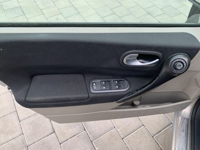 Сірий Рено Меган, об'ємом двигуна 1.6 л та пробігом 213 тис. км за 4650 $, фото 12 на Automoto.ua