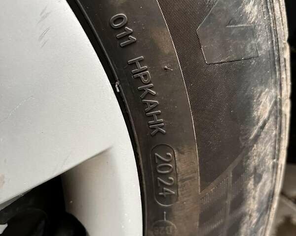 Серый Рено Меган, объемом двигателя 1.6 л и пробегом 173 тыс. км за 5000 $, фото 6 на Automoto.ua