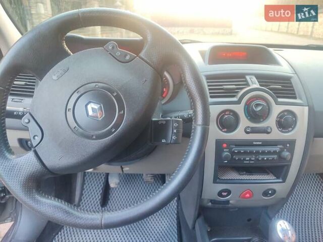 Серый Рено Меган, объемом двигателя 1.46 л и пробегом 211 тыс. км за 4650 $, фото 26 на Automoto.ua
