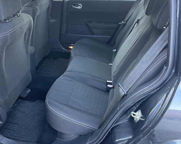 Серый Рено Меган, объемом двигателя 1.5 л и пробегом 278 тыс. км за 4100 $, фото 8 на Automoto.ua