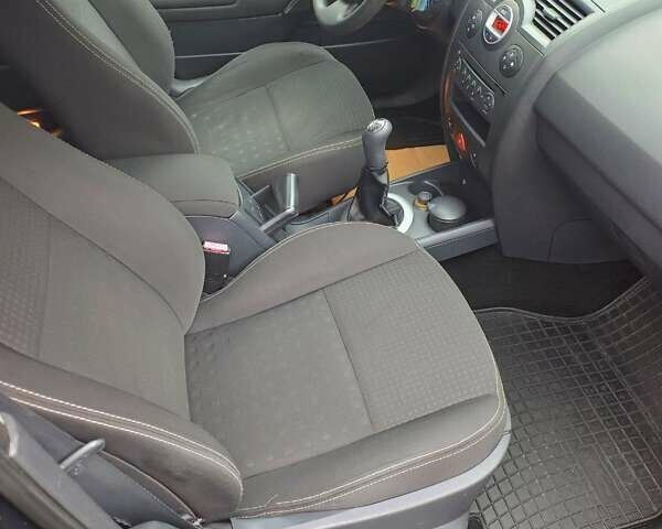 Серый Рено Меган, объемом двигателя 1.6 л и пробегом 240 тыс. км за 4300 $, фото 5 на Automoto.ua