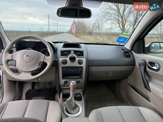 Сірий Рено Меган, об'ємом двигуна 1.6 л та пробігом 155 тис. км за 4900 $, фото 10 на Automoto.ua