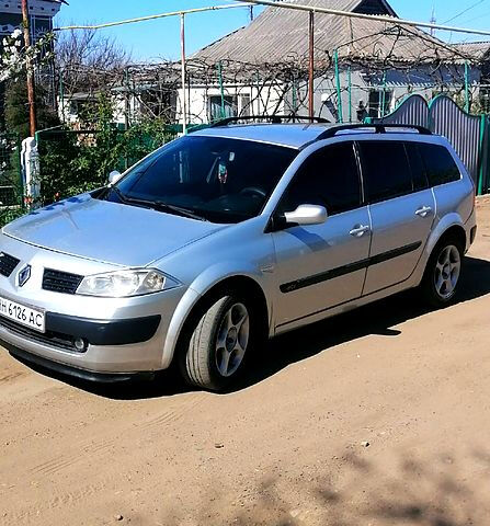 Сірий Рено Меган, об'ємом двигуна 1.5 л та пробігом 273 тис. км за 4750 $, фото 7 на Automoto.ua