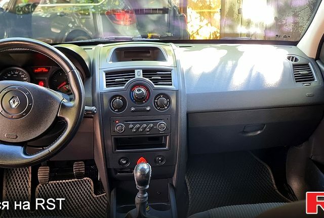 Серый Рено Меган, объемом двигателя 1.9 л и пробегом 331 тыс. км за 4740 $, фото 1 на Automoto.ua