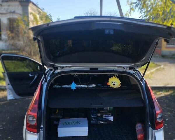 Сірий Рено Меган, об'ємом двигуна 1.6 л та пробігом 281 тис. км за 5300 $, фото 11 на Automoto.ua