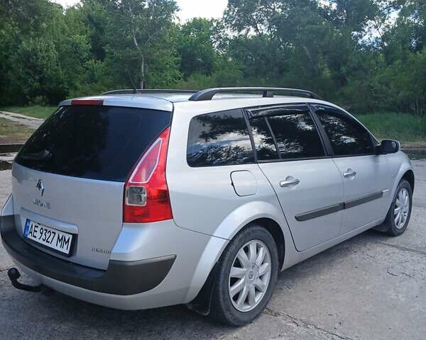 Сірий Рено Меган, об'ємом двигуна 2 л та пробігом 210 тис. км за 5200 $, фото 4 на Automoto.ua