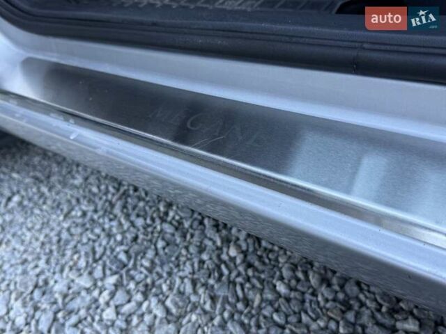 Серый Рено Меган, объемом двигателя 1.6 л и пробегом 317 тыс. км за 4700 $, фото 39 на Automoto.ua