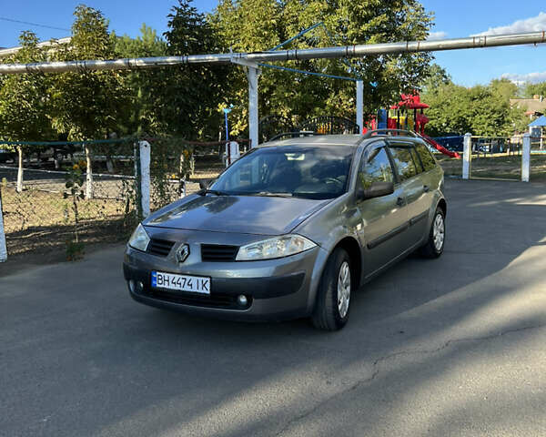 Серый Рено Меган, объемом двигателя 1.5 л и пробегом 260 тыс. км за 3900 $, фото 3 на Automoto.ua