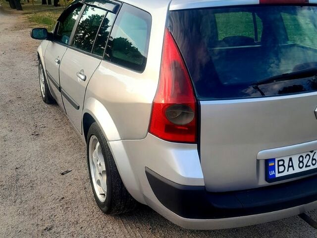 Рено Меган 2005 в Кропивницком (Кировограде) на Automoto.ua Серый Рено Меган, объемом двигателя 1.5 л и пробегом 400 тыс. км за 4800 $, фото 5 на Automoto.ua