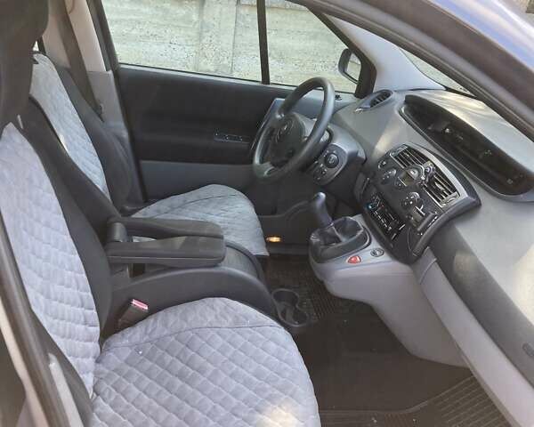 Серый Рено Меган, объемом двигателя 1.5 л и пробегом 364 тыс. км за 3850 $, фото 7 на Automoto.ua