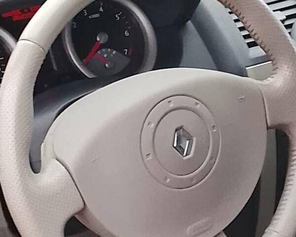 Серый Рено Меган, объемом двигателя 1.6 л и пробегом 189 тыс. км за 4900 $, фото 7 на Automoto.ua