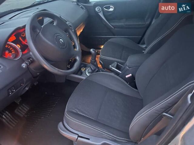 Серый Рено Меган, объемом двигателя 1.6 л и пробегом 168 тыс. км за 4499 $, фото 34 на Automoto.ua