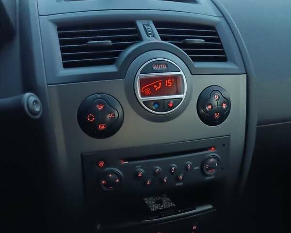 Рено Меган 2005 в Житомире на Automoto.ua Серый Рено Меган, объемом двигателя 1.5 л и пробегом 221 тыс. км за 5100 $, фото 9 на Automoto.ua