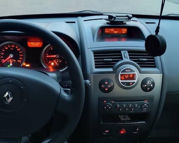 Рено Меган 2005 в Житомире на Automoto.ua Серый Рено Меган, объемом двигателя 1.5 л и пробегом 221 тыс. км за 5100 $, фото 8 на Automoto.ua