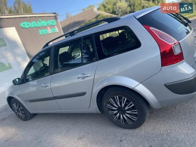 Серый Рено Меган, объемом двигателя 1.6 л и пробегом 220 тыс. км за 5100 $, фото 4 на Automoto.ua