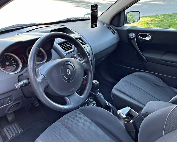 Серый Рено Меган, объемом двигателя 1.9 л и пробегом 295 тыс. км за 2500 $, фото 5 на Automoto.ua