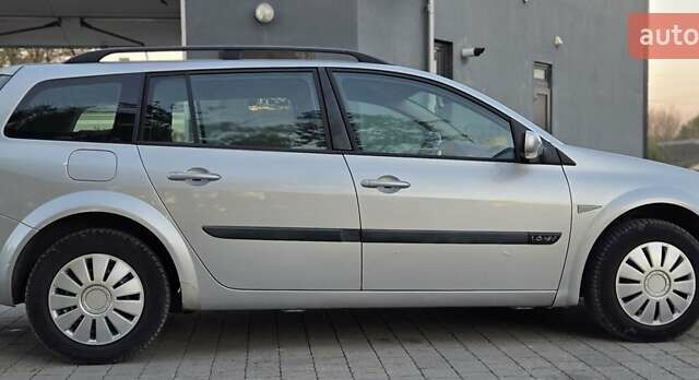 Серый Рено Меган, объемом двигателя 1.6 л и пробегом 223 тыс. км за 4399 $, фото 45 на Automoto.ua