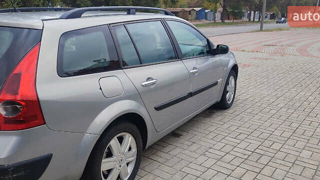 Сірий Рено Меган, об'ємом двигуна 1.6 л та пробігом 183 тис. км за 4600 $, фото 3 на Automoto.ua