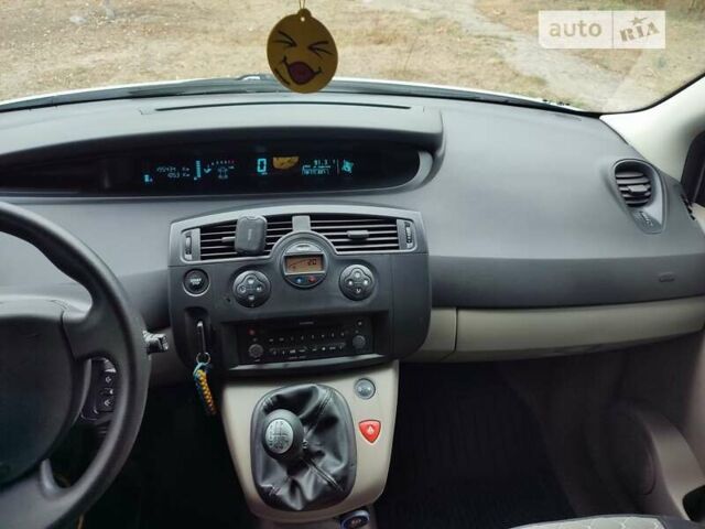 Серый Рено Меган, объемом двигателя 2 л и пробегом 200 тыс. км за 5100 $, фото 8 на Automoto.ua