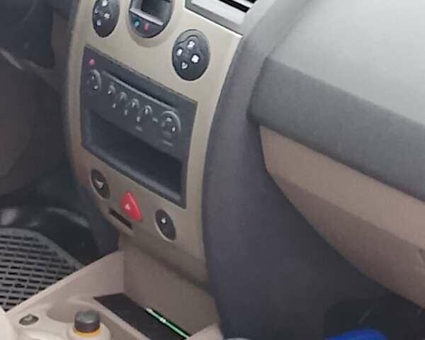 Серый Рено Меган, объемом двигателя 1.6 л и пробегом 189 тыс. км за 4900 $, фото 9 на Automoto.ua