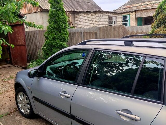 Серый Рено Меган, объемом двигателя 1.4 л и пробегом 256 тыс. км за 4800 $, фото 2 на Automoto.ua