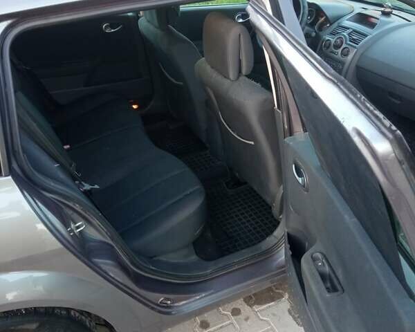 Сірий Рено Меган, об'ємом двигуна 1.9 л та пробігом 285 тис. км за 4800 $, фото 6 на Automoto.ua