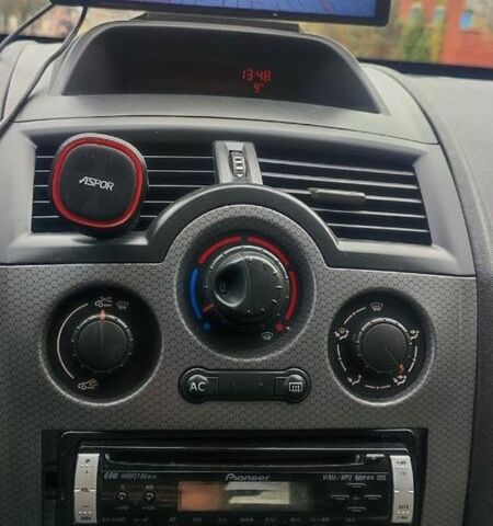 Сірий Рено Меган, об'ємом двигуна 1.6 л та пробігом 183 тис. км за 4199 $, фото 4 на Automoto.ua