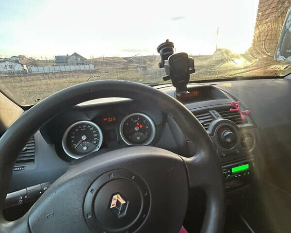 Сірий Рено Меган, об'ємом двигуна 1.6 л та пробігом 306 тис. км за 3500 $, фото 8 на Automoto.ua