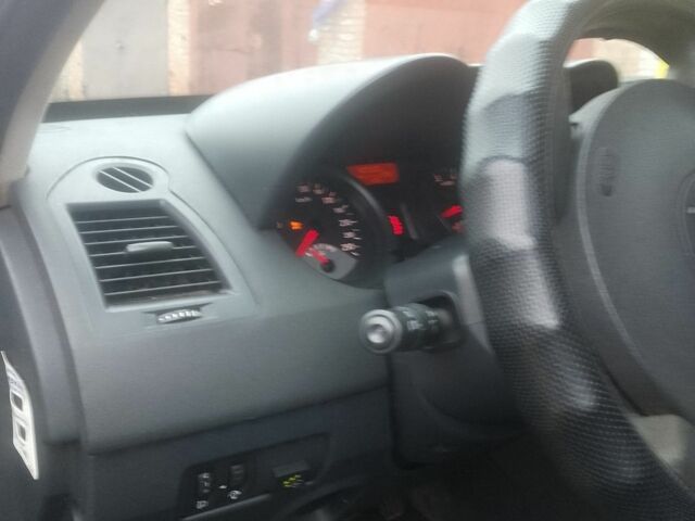 Серый Рено Меган, объемом двигателя 1.6 л и пробегом 267 тыс. км за 4500 $, фото 13 на Automoto.ua