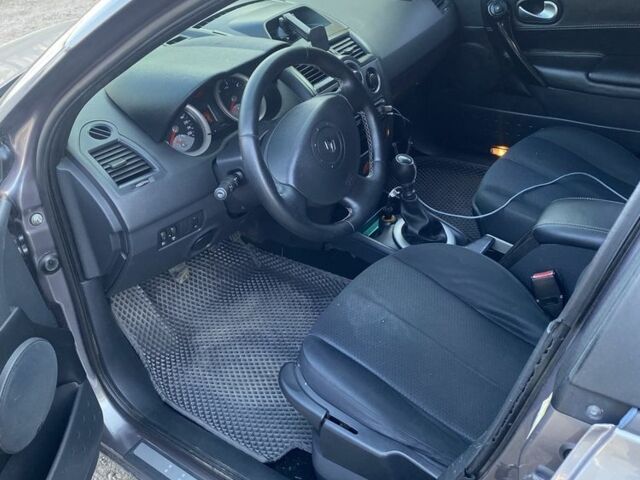 Сірий Рено Меган, об'ємом двигуна 1.9 л та пробігом 350 тис. км за 4600 $, фото 6 на Automoto.ua