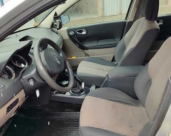 Сірий Рено Меган, об'ємом двигуна 1.5 л та пробігом 237 тис. км за 4250 $, фото 8 на Automoto.ua