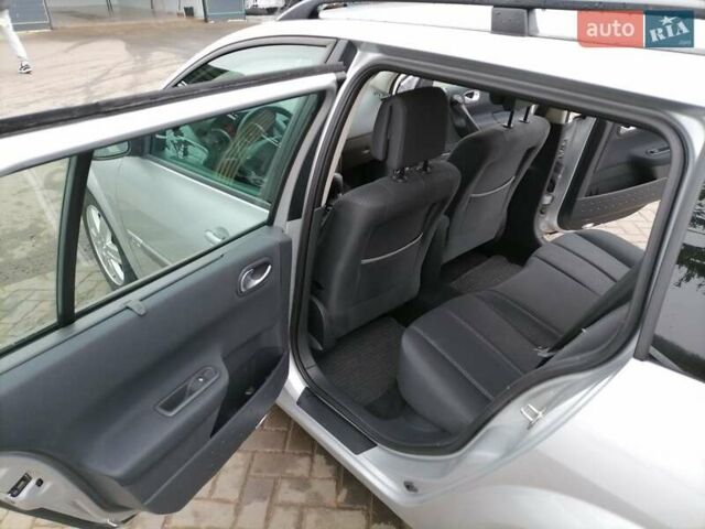 Сірий Рено Меган, об'ємом двигуна 1.6 л та пробігом 105 тис. км за 5300 $, фото 3 на Automoto.ua