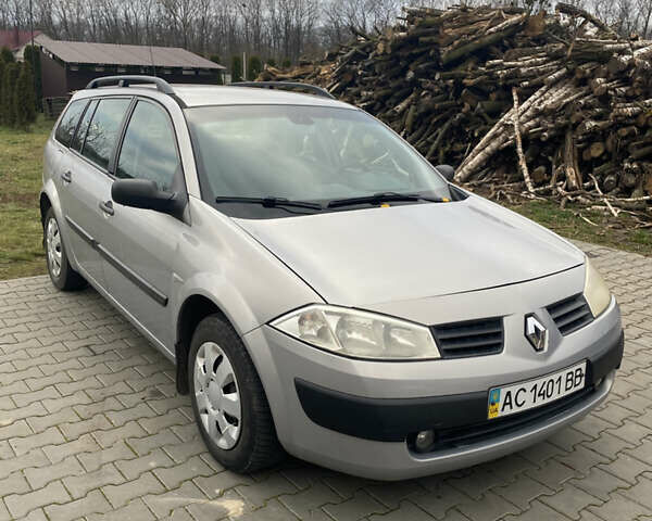 Сірий Рено Меган, об'ємом двигуна 1.39 л та пробігом 251 тис. км за 3999 $, фото 2 на Automoto.ua