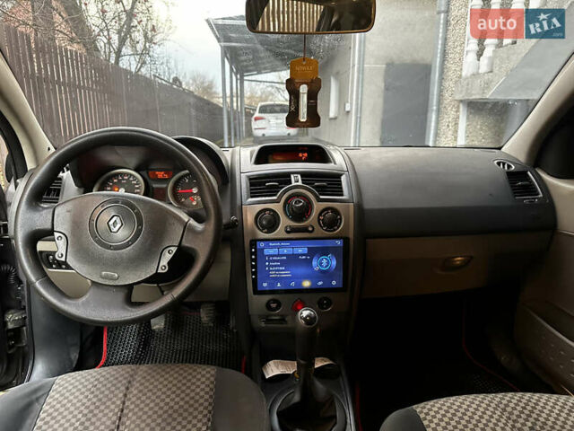 Серый Рено Меган, объемом двигателя 1.46 л и пробегом 356 тыс. км за 2900 $, фото 9 на Automoto.ua
