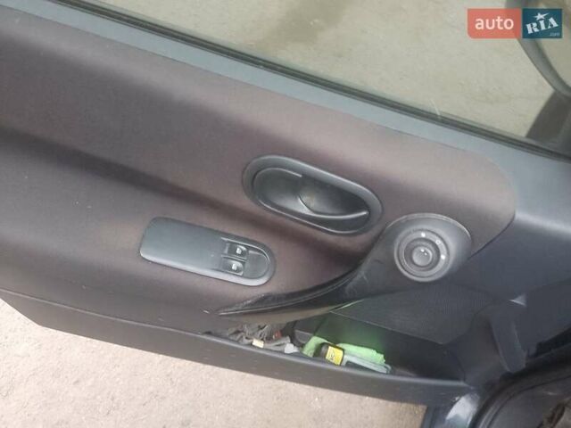 Сірий Рено Меган, об'ємом двигуна 1.6 л та пробігом 267 тис. км за 4500 $, фото 6 на Automoto.ua