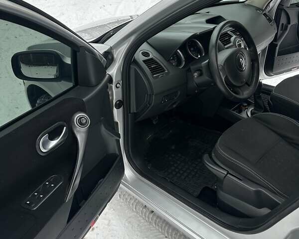 Сірий Рено Меган, об'ємом двигуна 1.6 л та пробігом 175 тис. км за 5399 $, фото 16 на Automoto.ua