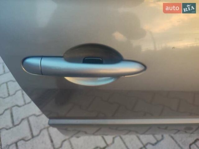 Серый Рено Меган, объемом двигателя 1.46 л и пробегом 211 тыс. км за 4650 $, фото 21 на Automoto.ua