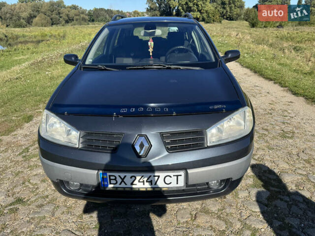 Рено Меган 2005 у Старой Синяве на Automoto.ua Сірий Рено Меган, об'ємом двигуна 1.6 л та пробігом 230 тис. км за 4550 $, фото 1 на Automoto.ua