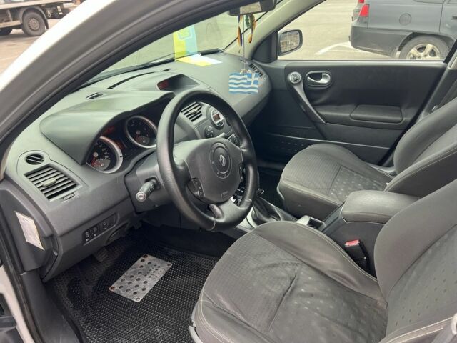 Серый Рено Меган, объемом двигателя 1.6 л и пробегом 285 тыс. км за 4300 $, фото 6 на Automoto.ua