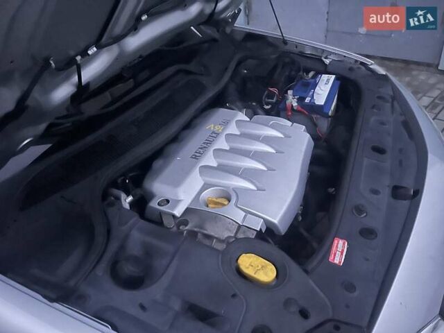 Серый Рено Меган, объемом двигателя 1.6 л и пробегом 168 тыс. км за 4499 $, фото 41 на Automoto.ua