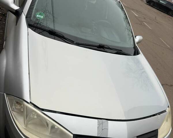 Серый Рено Меган, объемом двигателя 1.6 л и пробегом 177 тыс. км за 3800 $, фото 15 на Automoto.ua